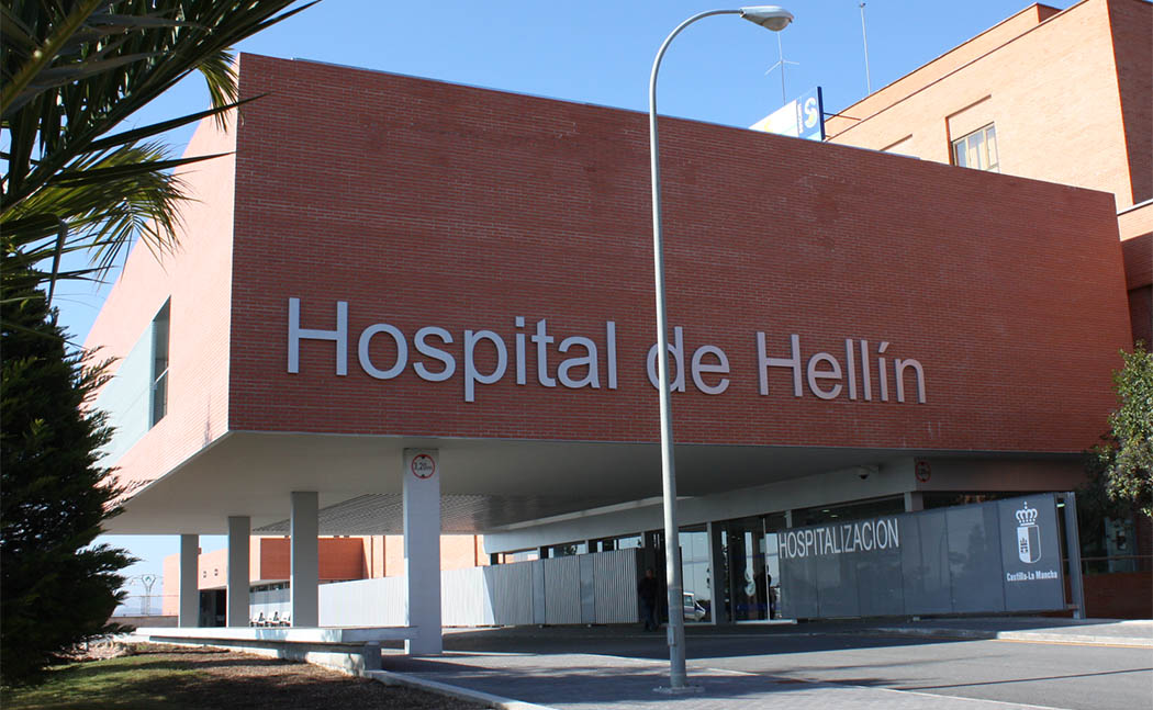 Un acompañante podrá entrar a las cesáreas en el hospital de Hellín
